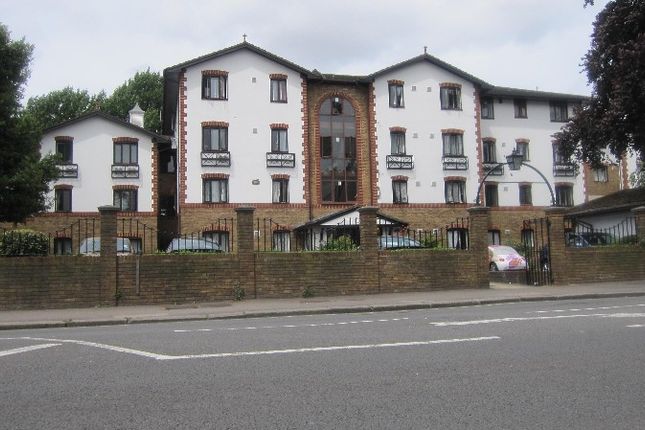 Flat to rent in 200 Lampton Road, Hounslow