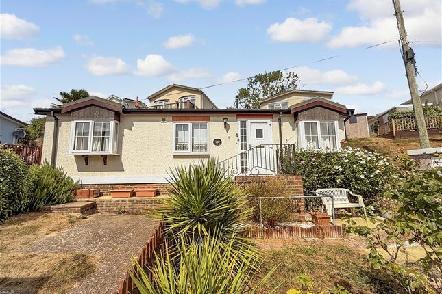 1-bed caravan on Riverside Park Farleigh Bridge, East Farleigh, Maidstone, £90,000
