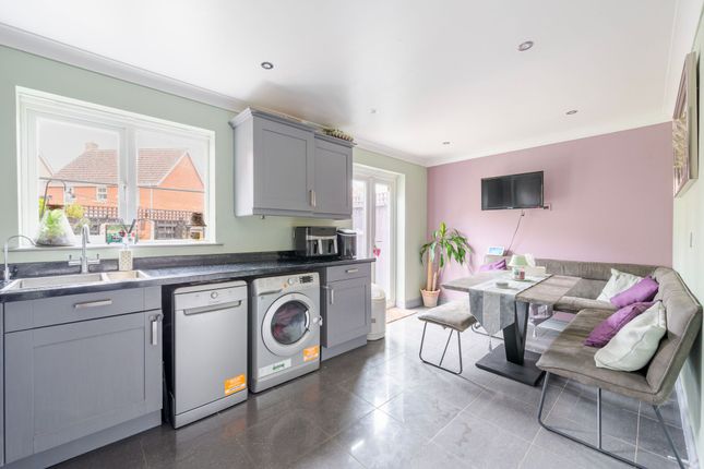 64 Viscount Close, Diss photo 4