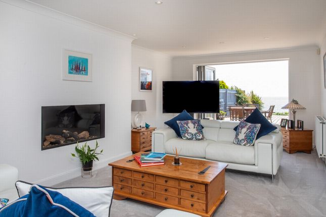 44, Lower Corniche, Hythe photo 4