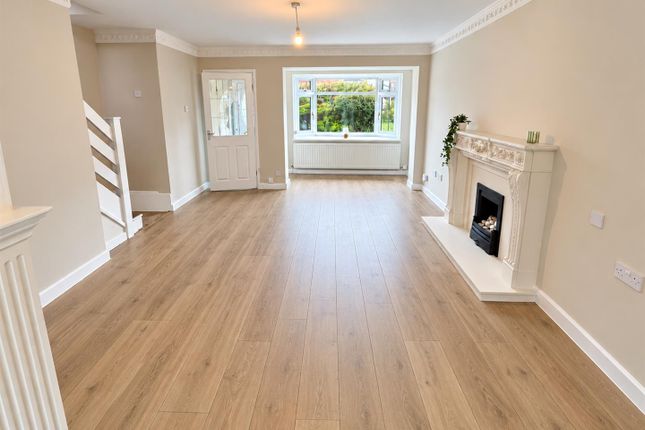 16, Amberwood, Oldham photo 4