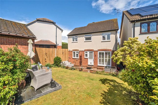 6, Hawkesworth Drive, Surrey photo 2