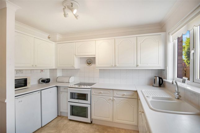 9, Strathkelvin Avenue, Glasgow photo 4