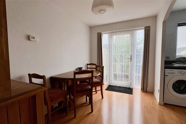 22, Tweed Close, Devon photo 4
