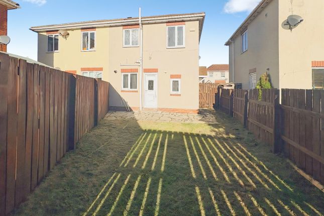 3-bed house on Primrose Avenue, South Shields, £800/mo