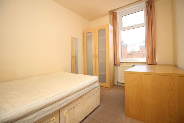Bayswater Road, Newcastle upon Tyne photo 3
