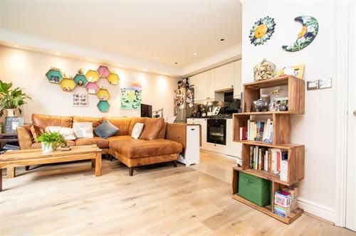 1-bed flat on 1, Goat Wharf, London, £325,000