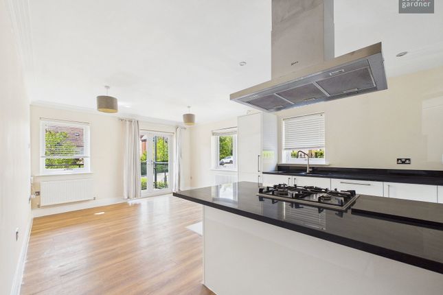 Exchange Mansion,2, Victoria Close, Rickmansworth photo 3