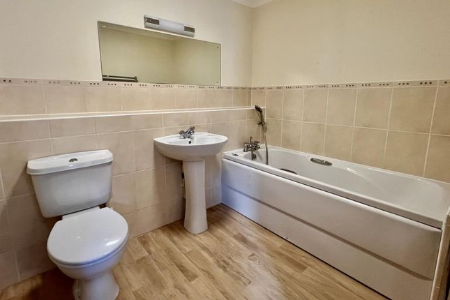 Flat for sale in Forest Gate Court, Ringwood