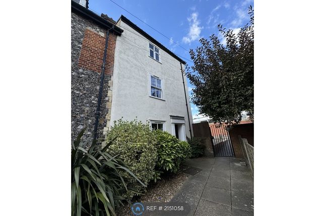 End terrace house to rent in Stonemasons Court, Norwich