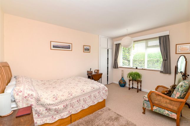 1, Leigh Road, Hampshire photo 4