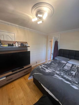 End terrace house to rent in Birchfield Road, Cheshunt, Waltham Cross