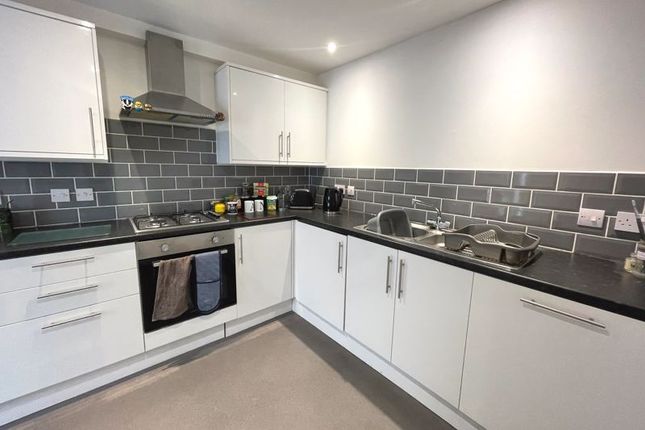 108 Queens Road - Kitchen
