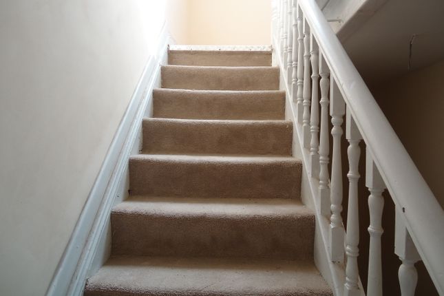 Flat 5, 48, Delaunays Road, Manchester photo 5
