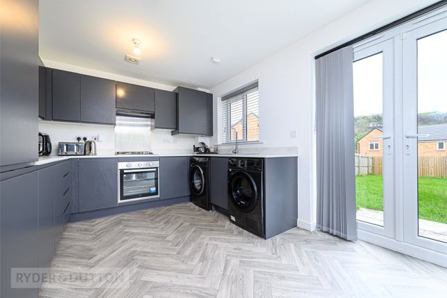 12, Meadow Brook, West Yorkshire photo 4