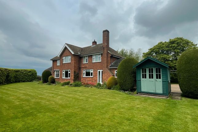 Thumbnail Detached house for sale in Yorkshire Side, Eastoft, Scunthorpe
