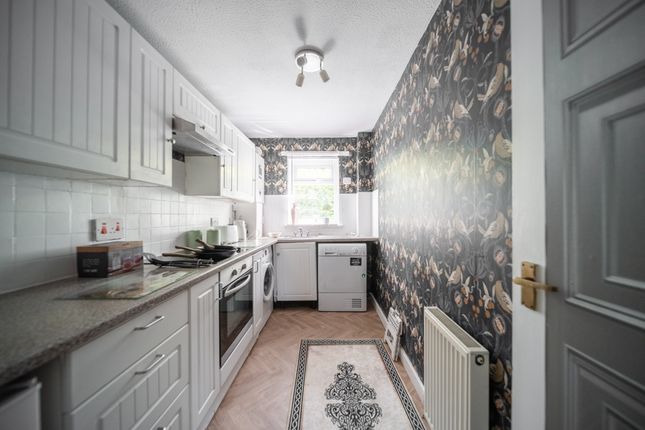 17, McAllister Court, Stirling, Scotland photo 5