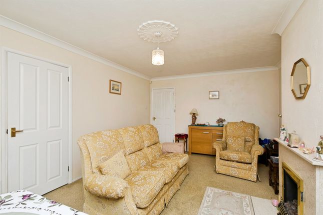 173, Main Road, Alfreton photo 2