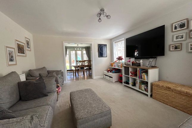 6, Blacksmith Way, Northamptonshire photo 2