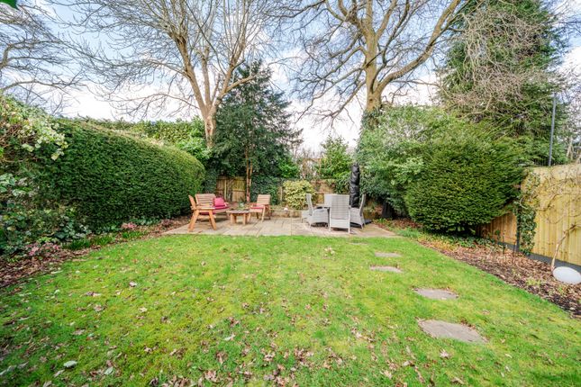Greenway,, Maltmans Lane, Gerrards Cross photo 4