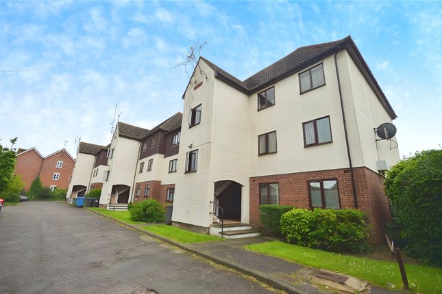 Thumbnail Flat to rent in Abbotts Place, Chelmsford, Essex