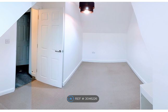 Madocks Way, Waterlooville photo 3