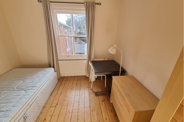 Shared accommodation to rent in Oxford Street, Leamington Spa, Warwickshire