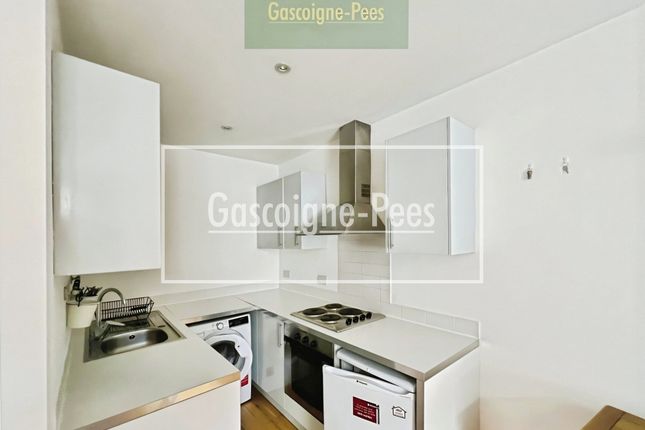 Flat 1, Leatherhead photo 3