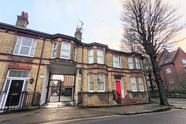 Thumbnail Flat to rent in Osmond Road, Hove