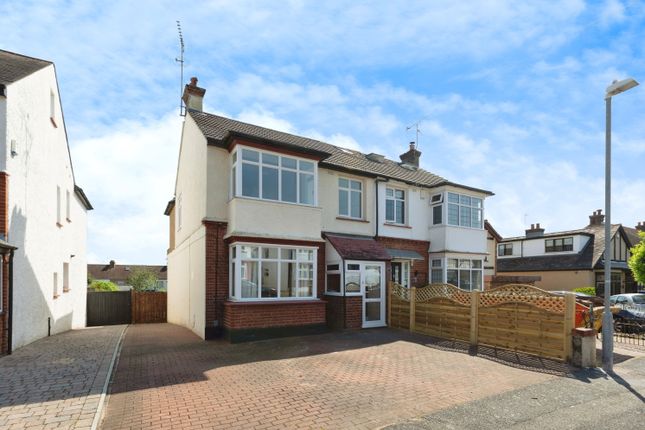 Thumbnail Town house for sale in Arnold Road, Gravesend, Gravesham
