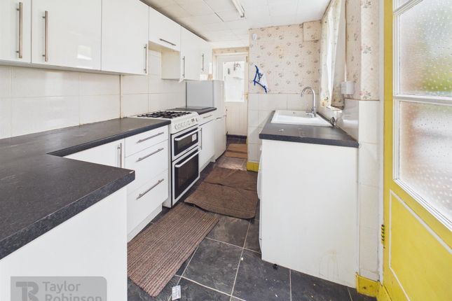 22, Mill Road, Crawley photo 3
