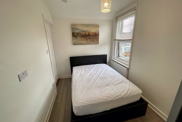 5D, Euclid Street, SWINDON photo 2