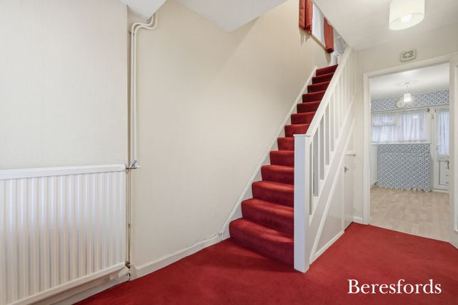 5, Fern Close, Essex photo 2