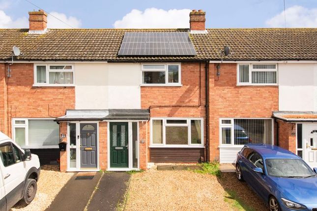 Terraced house for sale in Parsons Mead, Abingdon