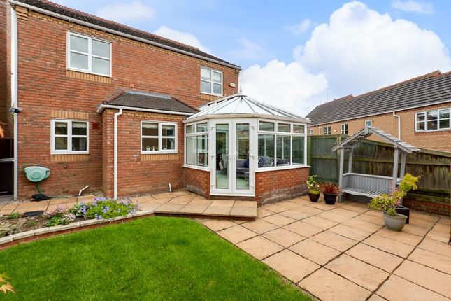 18, Walnut Tree Court, Rushden photo 4