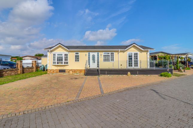 Mobile/park home for sale in Kings, Kingsmere Close, Canvey Island