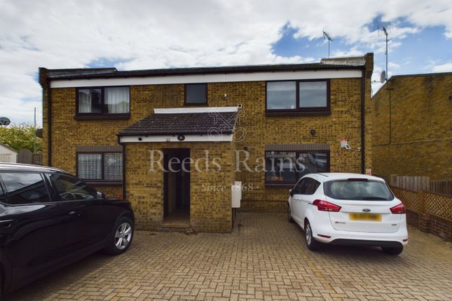 Thumbnail Flat to rent in Craylands Lane, Swanscombe, Kent