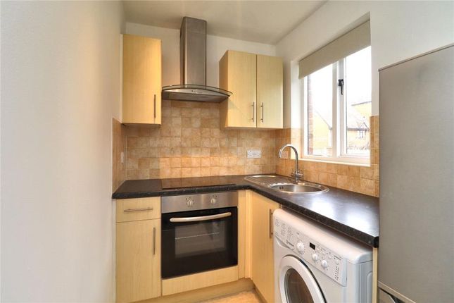 71, Tintagel Way, Woking photo 2