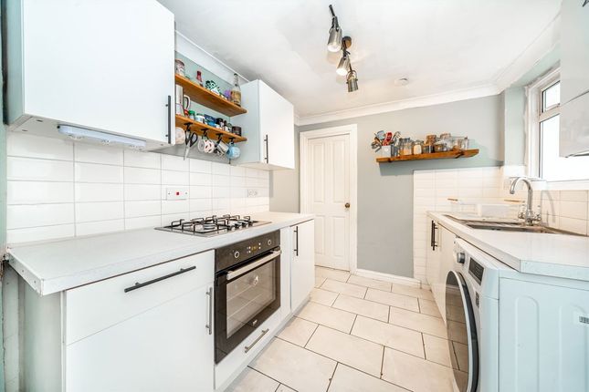Flat 1, 387, Acton Lane, London photo 3