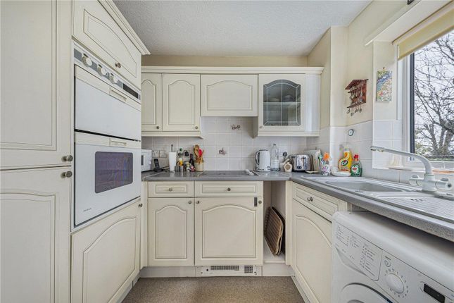 Flat 13, Tudor Court, 210, Main Road, Biggin Hill, Westerham photo 2
