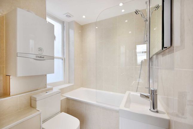 Flat for sale in Burnham Court, Bayswater