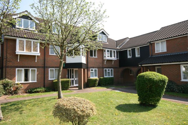 Thumbnail Flat to rent in Hazel Gardens, Sawbridgeworth