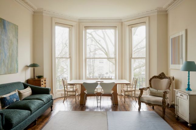 Flat for sale in Holland Park, London W11
