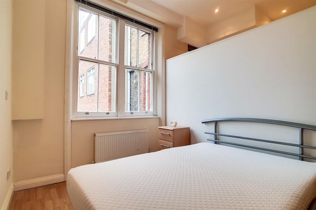 Studio to rent in Palace Court, Notting Hill / Bayswater