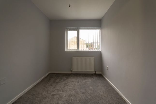 Terraced house to rent in Rosebery Street, Hockley