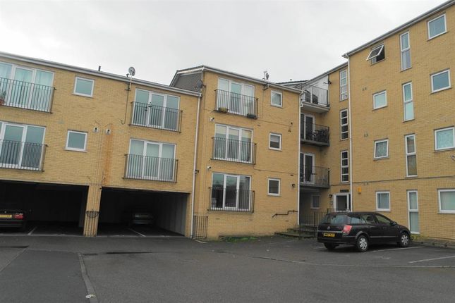 Thumbnail Flat to rent in Ruskin Road, Upper Belvedere, Kent