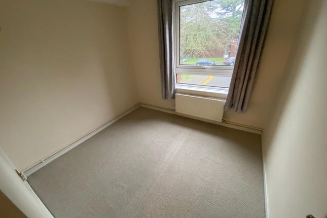 Flat to rent in Woodfield Close, Sutton Coldfield