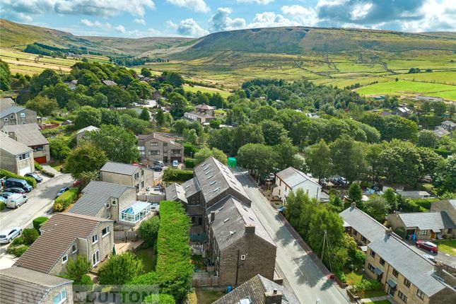 17, Sam Road, Saddleworth photo 2