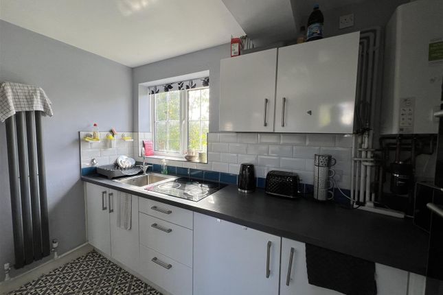 19C,, Newport View, Leeds photo 3