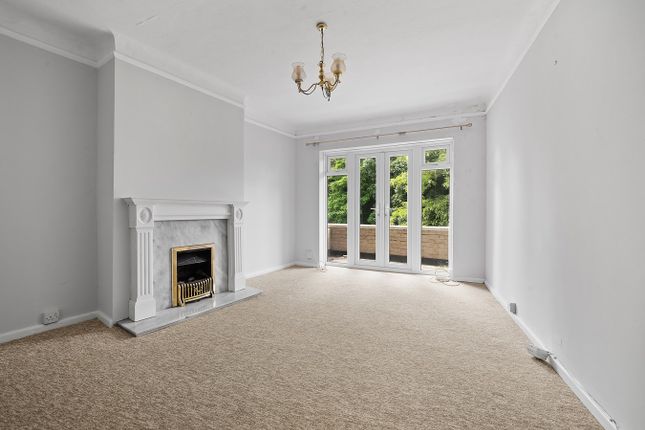 Thumbnail Flat for sale in Laleham Road, Staines-Upon-Thames